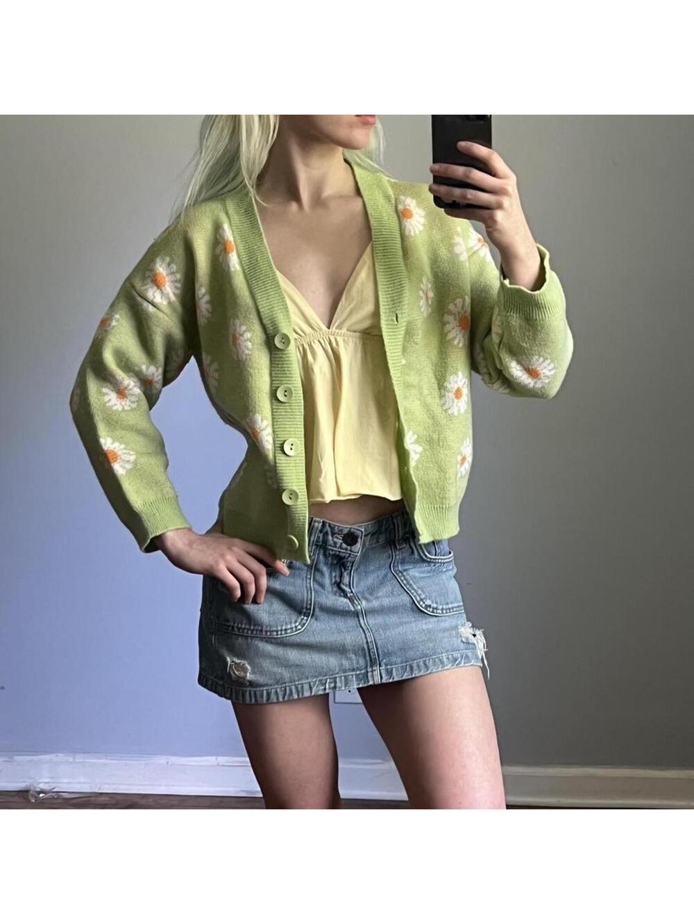 Green daisy button up cardigan - Picture 6 of 6